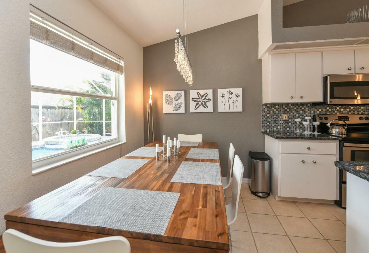 Contemporary Pool Villa I - Pool & Jacuzzi - Nearby Beach Venice Bagian luar foto